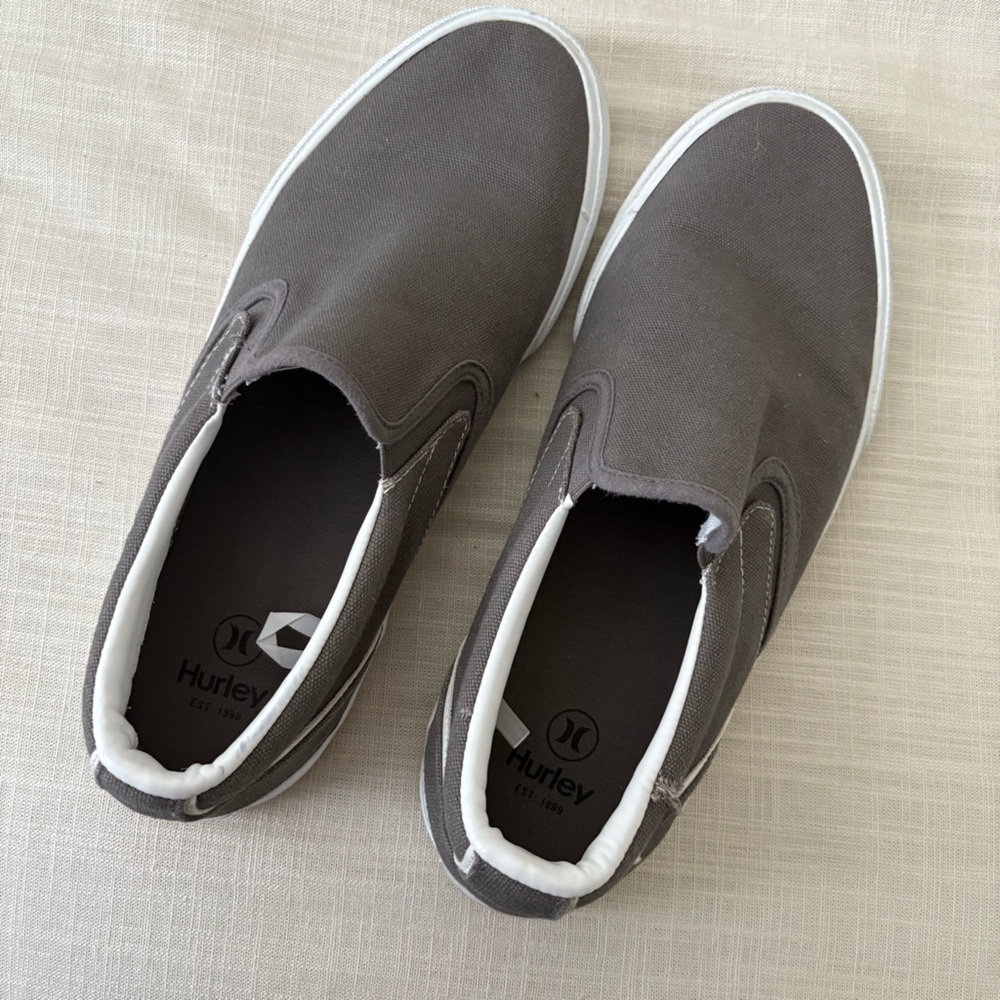 Hurley Size 10 Men's Slip-On Loafers